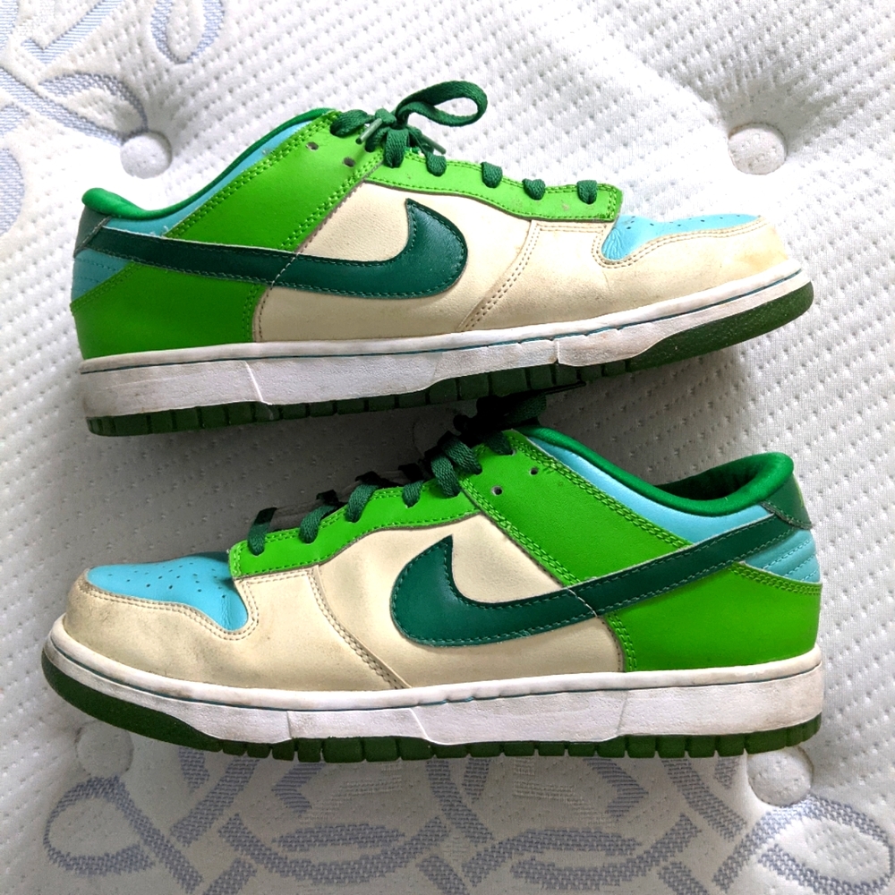 Nike Dunk "Rare" Premium Glow Sneakers